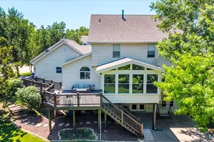 2561 Christopher Oaks Ct, Oakville, MO 63129 - Photo 4