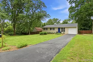 32 W Meadow Ln, Ellisville, MO 63021 - Photo 2