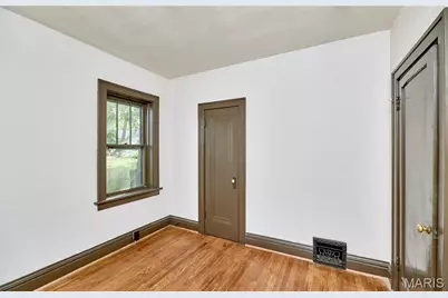 5021 Ray Avenue, Saint Louis, MO 63116 - Photo 8