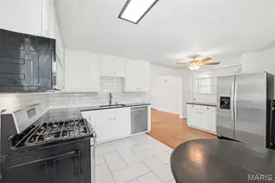 6937 Berkridge Ct, Hazelwood, MO 63042 - Photo 6