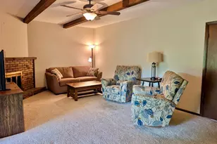 2828 Olde Gloucester Dr, Saint Charles, MO 63301 - Photo 4