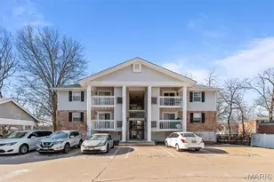 621 S Kirkwood Rd, Kirkwood, MO 63122 - Photo 1