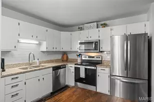 621 S Kirkwood Rd, Kirkwood, MO 63122 - Photo 16