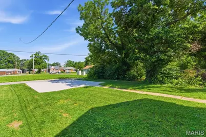 4117 Ravenwood Avenue, Pine Lawn, MO 63121 - Photo 32