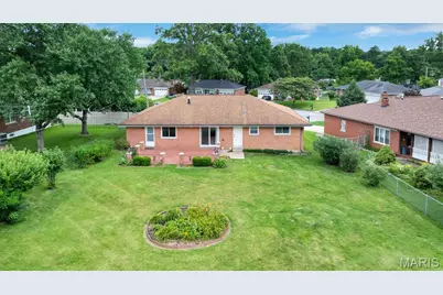 10629 Knollside Circle, Saint Louis, MO 63123 - Photo 48