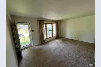 4102 Schlogl Drive, Unincorporated, MO 63125 - Photo 6