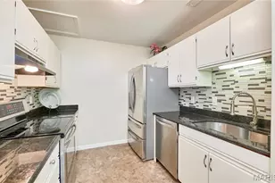 1410 Thrush Pl, Brentwood, MO 63144 - Photo 14