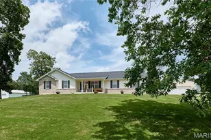 205 Hickory Farms Dr, Hawk Point, MO 63349 - Photo 4