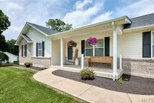 205 Hickory Farms Dr, Hawk Point, MO 63349 - Photo 2