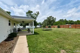 205 Hickory Farms Dr, Hawk Point, MO 63349 - Photo 42