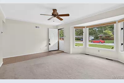 723 Woodward Drive, Saint Louis, MO 63125 - Photo 14