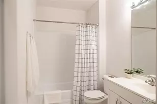 4976 Lindenwood Ave, Saint Louis, MO 63109 - Photo 12