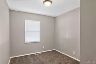 12083 Garden Ln, Saint Louis, MO 63138 - Photo 18