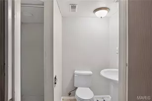 12083 Garden Ln, Saint Louis, MO 63138 - Photo 22