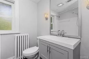 7117 Northmoor Dr, University City, MO 63105 - Photo 44