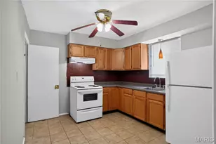 9013 Pallardy Ln, Overland, MO 63114 - Photo 14