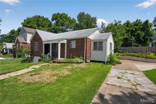 9013 Pallardy Ln, Overland, MO 63114 - Photo 4