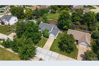 876 Emerald Place Drive, Saint Charles, MO 63304 - Photo 6