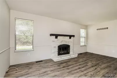 272 Village Meadow Drive, Ballwin, MO 63021 - Photo 4