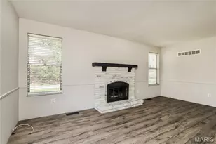 272 Vlg Mdw Dr, Ballwin, MO 63021 - Photo 4