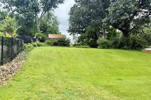 7127 Becker Rd, Oakville, MO 63129 - Photo 28