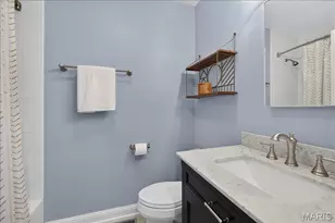8124 Halifax Dr, Clayton, MO 63105 - Photo 22