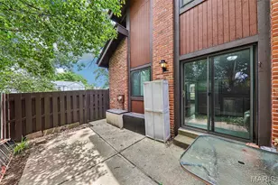 1031 Tavistock Cir, Saint Louis, MO 63129 - Photo 26