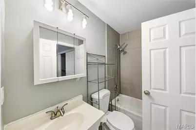 1031 Tavistock Circle, Saint Louis, MO 63129 - Photo 18