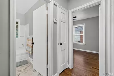 9424 Corregidor Drive, Saint Louis, MO 63134 - Photo 8