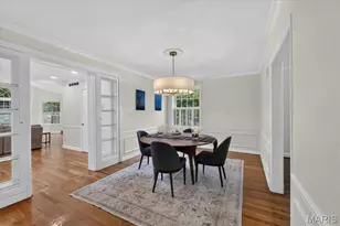 28 Berkshire Dr, Saint Louis, MO 63117 - Photo 8