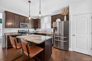 968 Ridgepointe Pl Cir, Lake Saint Louis, MO 63367 - Photo 6