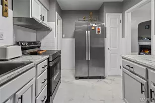 7045 Deerpath Dr, Affton, MO 63123 - Photo 16