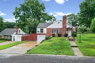 7045 Deerpath Dr, Affton, MO 63123 - Photo 2