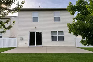 16 Ramblewood Ct, Wentzville, MO 63385 - Photo 2