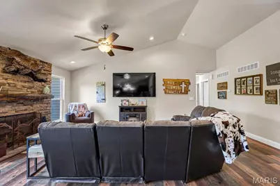 31 Pine Lake Drive, Troy, MO 63379 - Photo 14