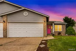 1468 Surrey Ln, Saint Peters, MO 63304 - Photo 2