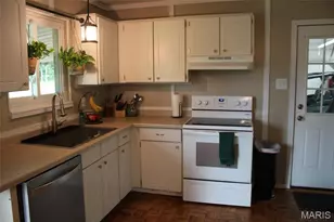 15 Junction Dr, Old Monroe, MO 63369 - Photo 6