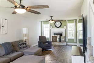 219 Richmond Dr, Crystal City, MO 63019 - Photo 2