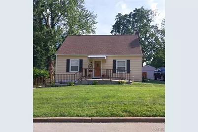 915 McDonough Street, Saint Charles, MO 63301 - Photo 1