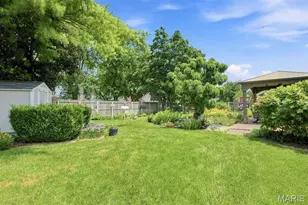12777 Hazenmore Dr, Saint Louis, MO 63146 - Photo 20