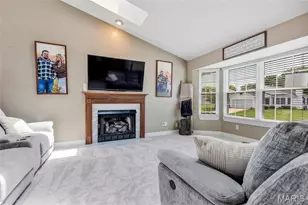 22 Aspen Pointe Dr, Saint Peters, MO 63376 - Photo 4