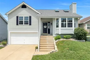 22 Aspen Pointe Dr, Saint Peters, MO 63376 - Photo 1