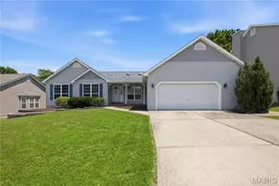 831 Glencorse Dr, Saint Peters, MO 63304 - Photo 2