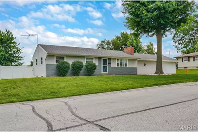 4 Hazelwood Lane, Hazelwood, MO 63042 - Photo 2