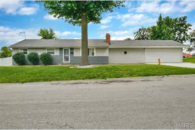 4 Hazelwood Lane, Hazelwood, MO 63042 - Photo 1