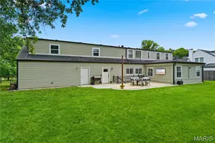 10 Hanley Downs, Saint Louis, MO 63117 - Photo 32