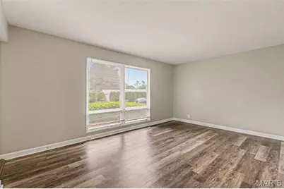 3265 Classic Drive, Florissant, MO 63033 - Photo 6