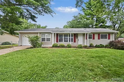 6706 Vineland Drive, Hazelwood, MO 63042 - Photo 1