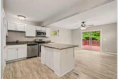1555 Ville Gloria Lane, Hazelwood, MO 63042 - Photo 4