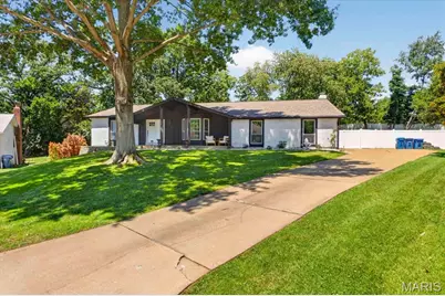 320 Quails Hill Court, Ellisville, MO 63011 - Photo 2